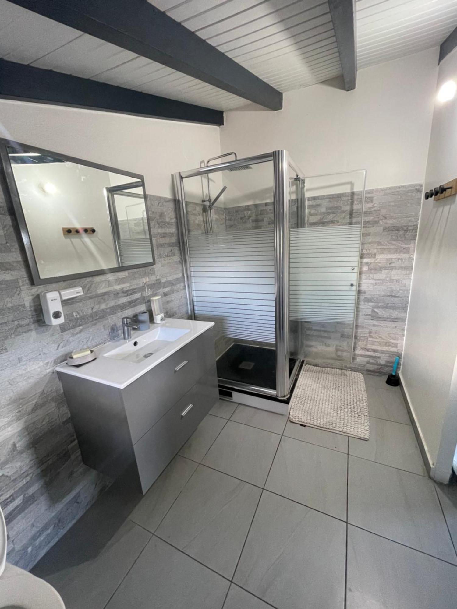 Jg Guest House Сен-Ан Екстериор снимка